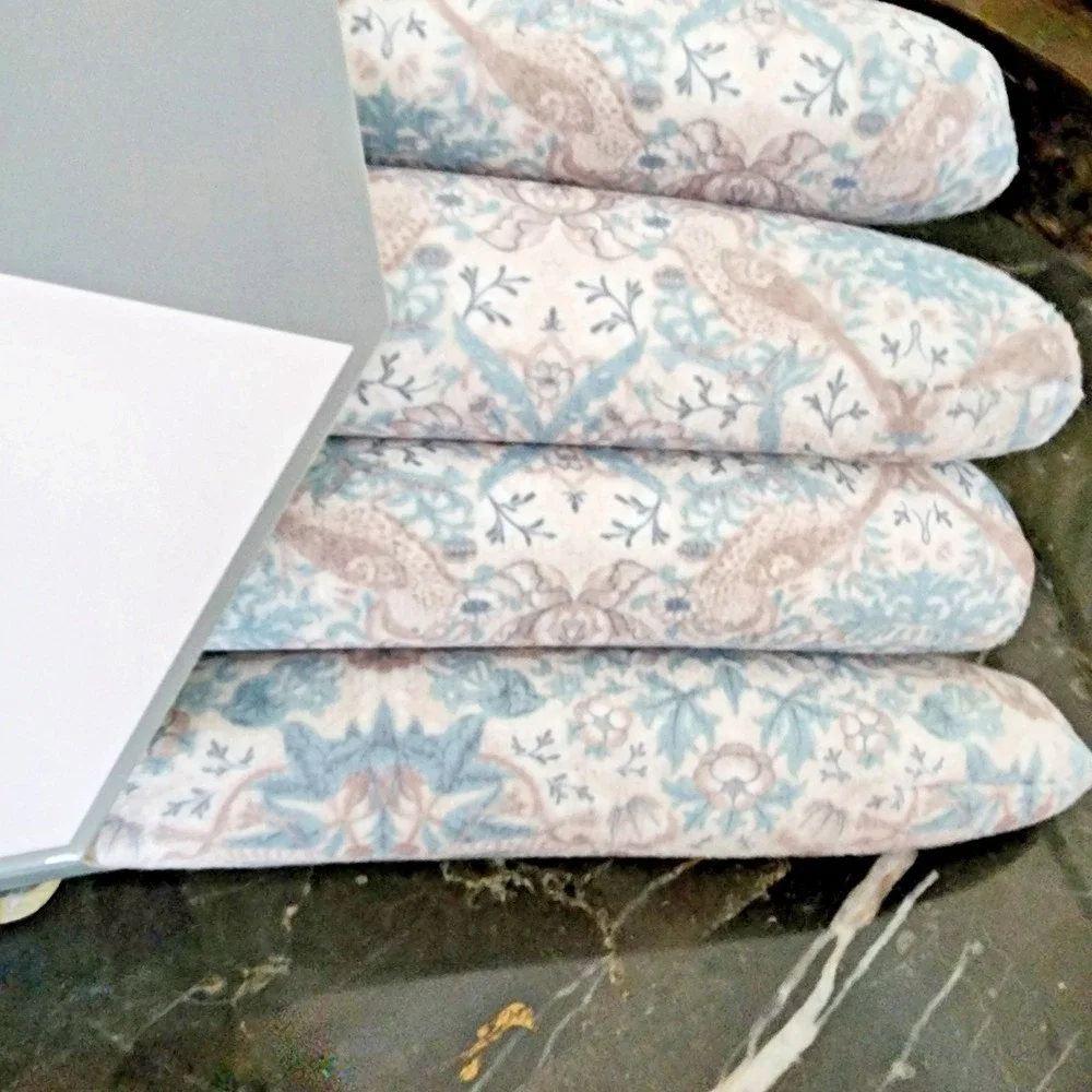 Morris and Co Set of 5 Print Velvet Hangers
